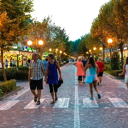 80m From The - Beahost